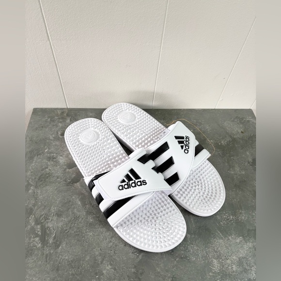 adidas Adissage Unisex-Adult Sandals men’s size 17 white black slides new - Picture 2 of 5